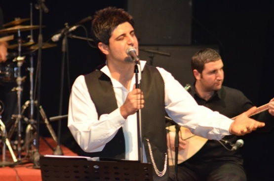 Özgür Akdemir Türk Halk Müziği Sanatçısı 5