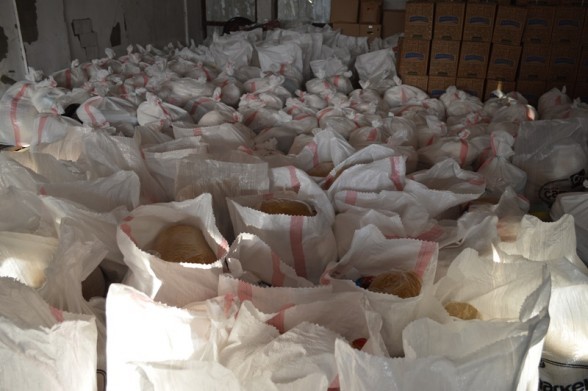 Yetimler Kervanı'ndan 400 Aileye Gıda Paketi Yardımı 5