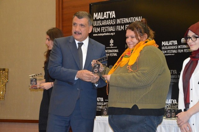 6. Malatya Uluslararası Film Festivalinin Sponsorlarına Plaket verildi 19