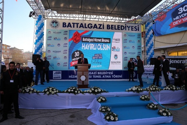 Bakan Tüfenkci, Battalgazi Belediyesi Yeni Hizmet Binası’nın Temelini Attı 10