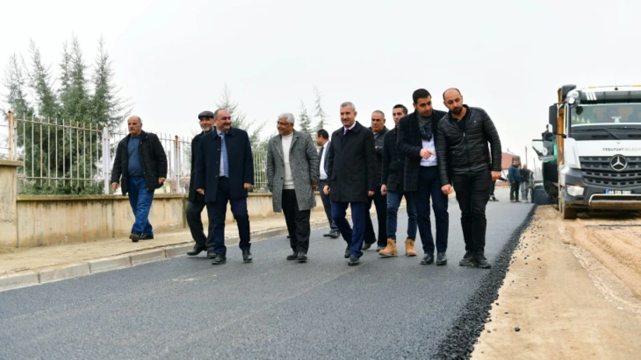 Başkan Çınar, Hoca Ahmet Yesevi Mahallesindeki Yol Yenileme Çalışmalarını İnceledi