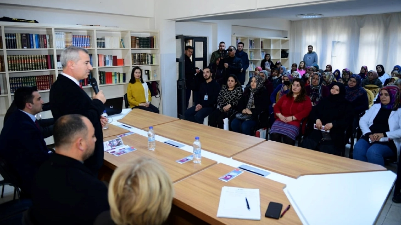 Başkan Çınar, Gündüzbey Mahalle Sakinleriyle Bir Araya Gelip Talepleri Dinledi