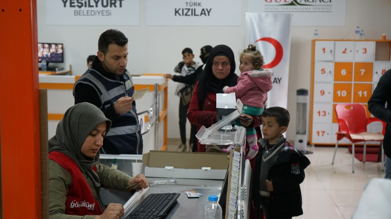 Depremzedelere toplamda 110 bin paket yardım dağıtıldı