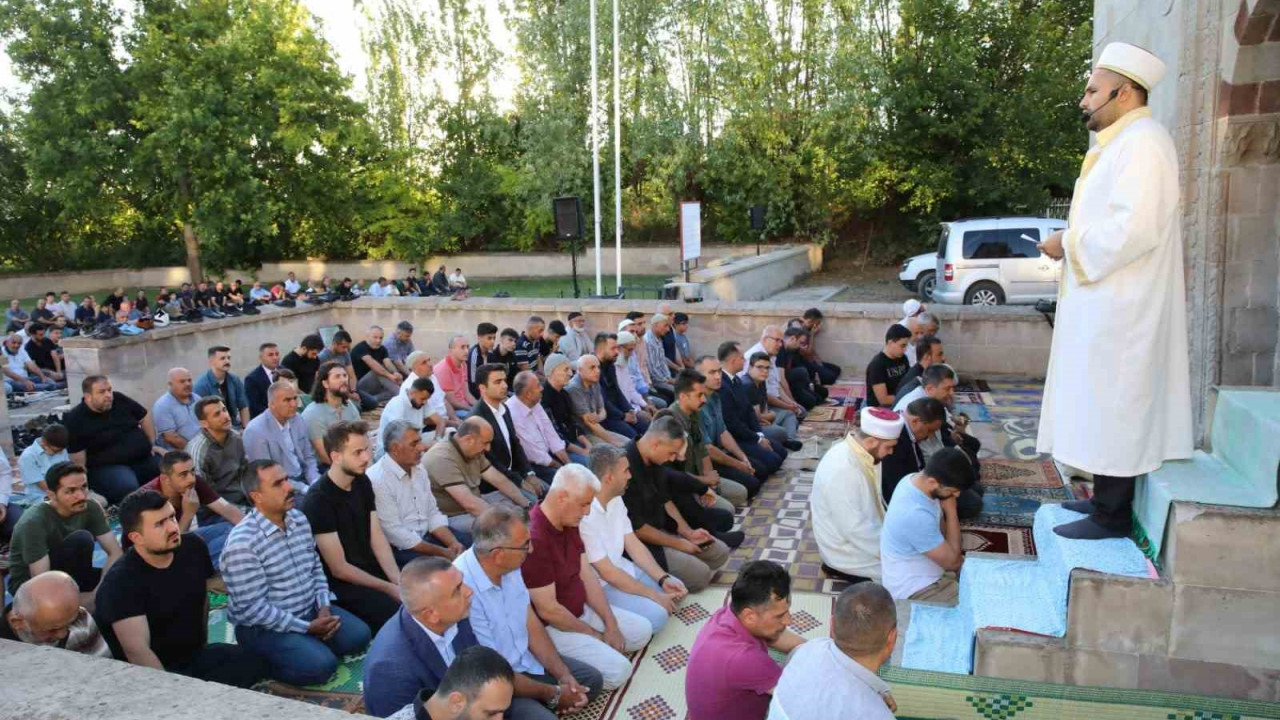 Battalgazi'de Kurban Bayramı Namazı Namazgah'ta kılındı