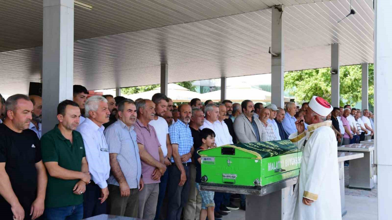 30 yıllık muhtar kalbine yenik düştü