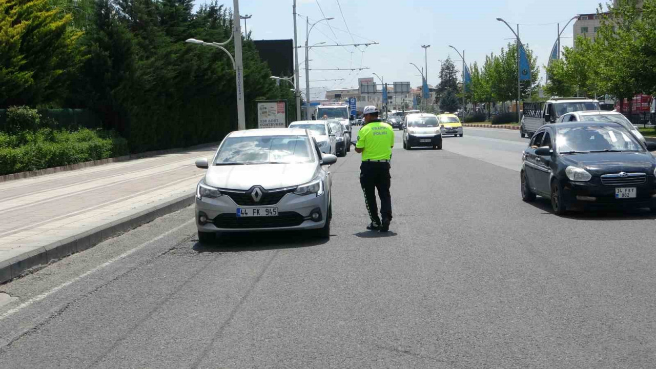 Malatya'da trafik denetimleri sürüyor