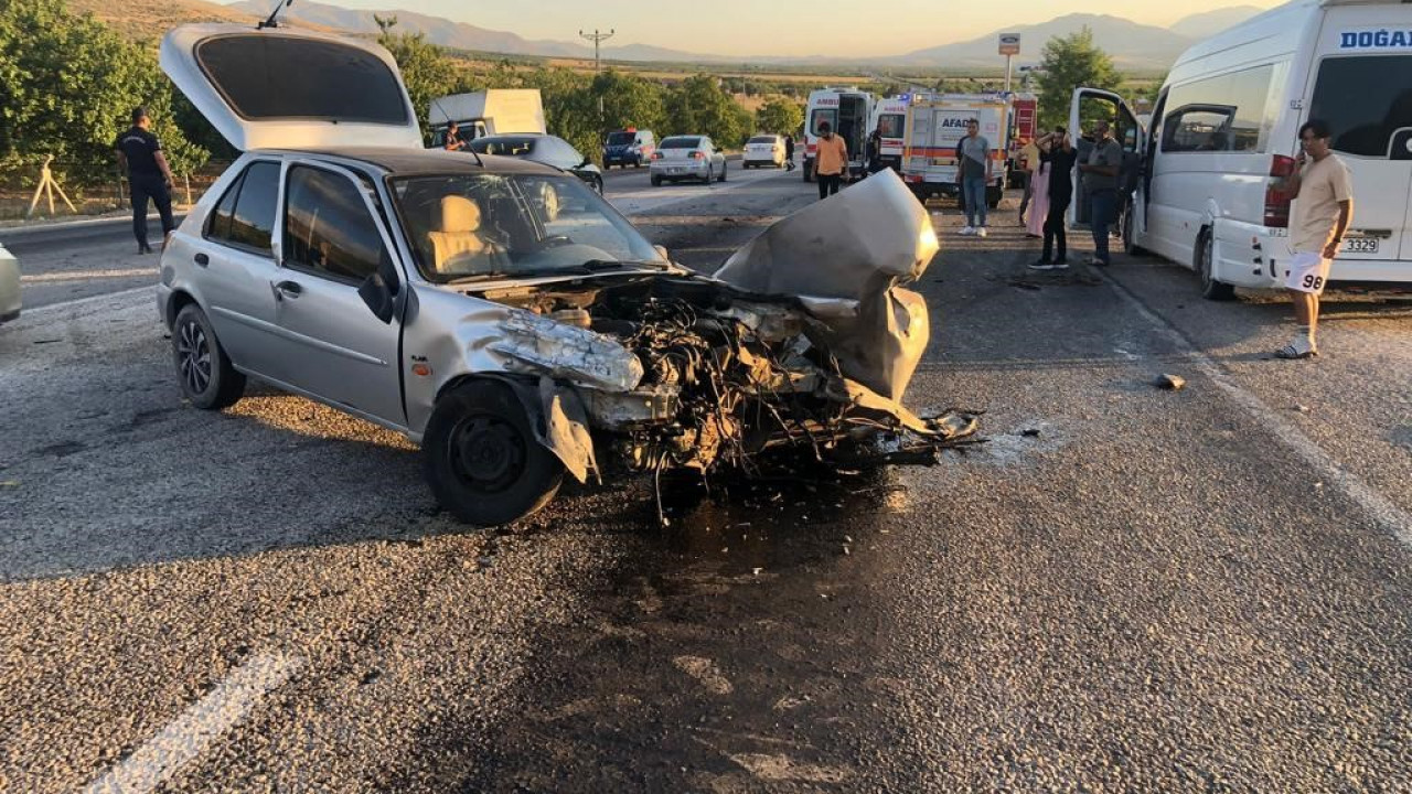 Malatya'da feci kaza: 1 ölü, 5 yaralı