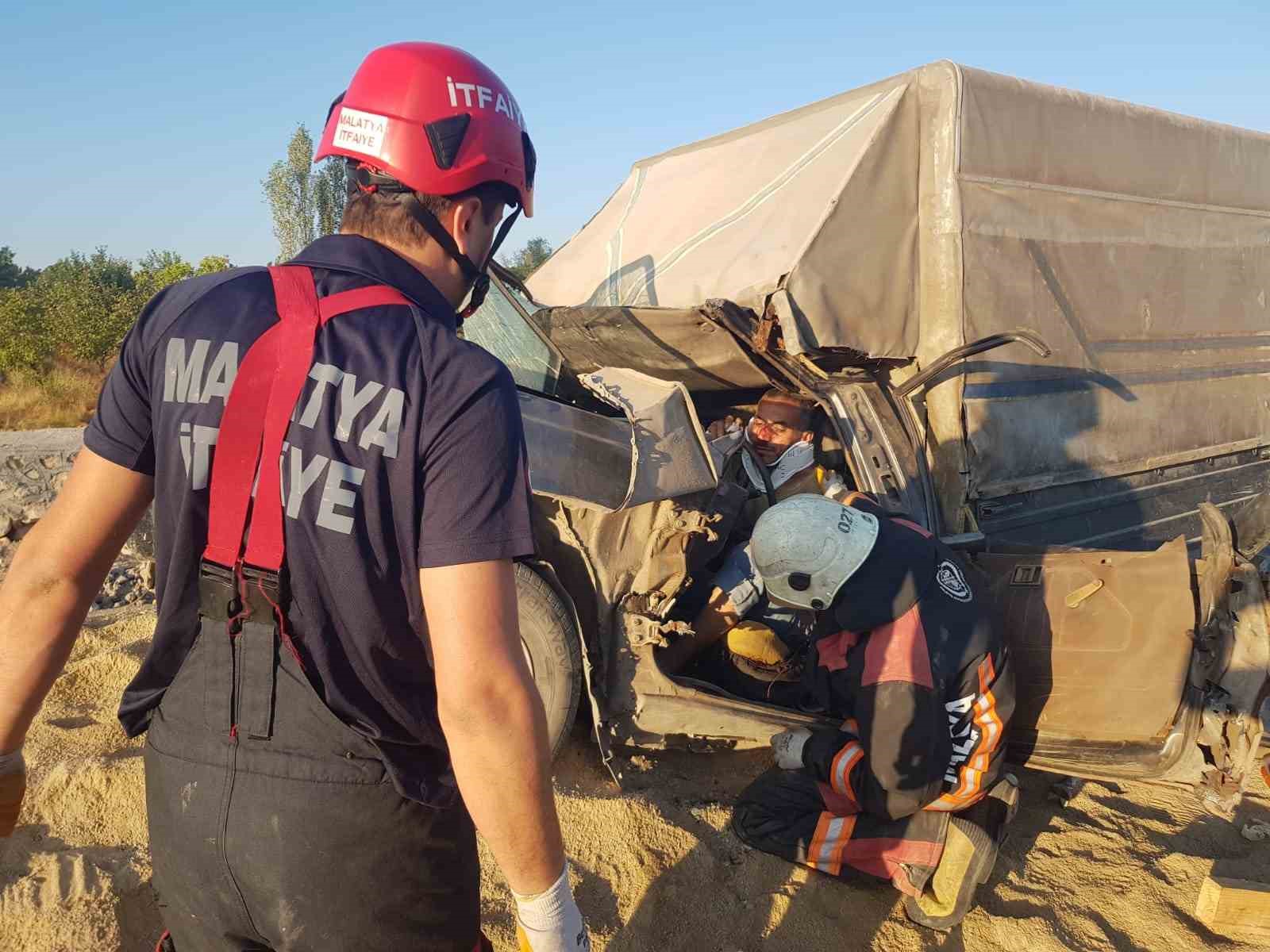 Araç Kontrolden Çıktı Devrildi: 1 Yaralı