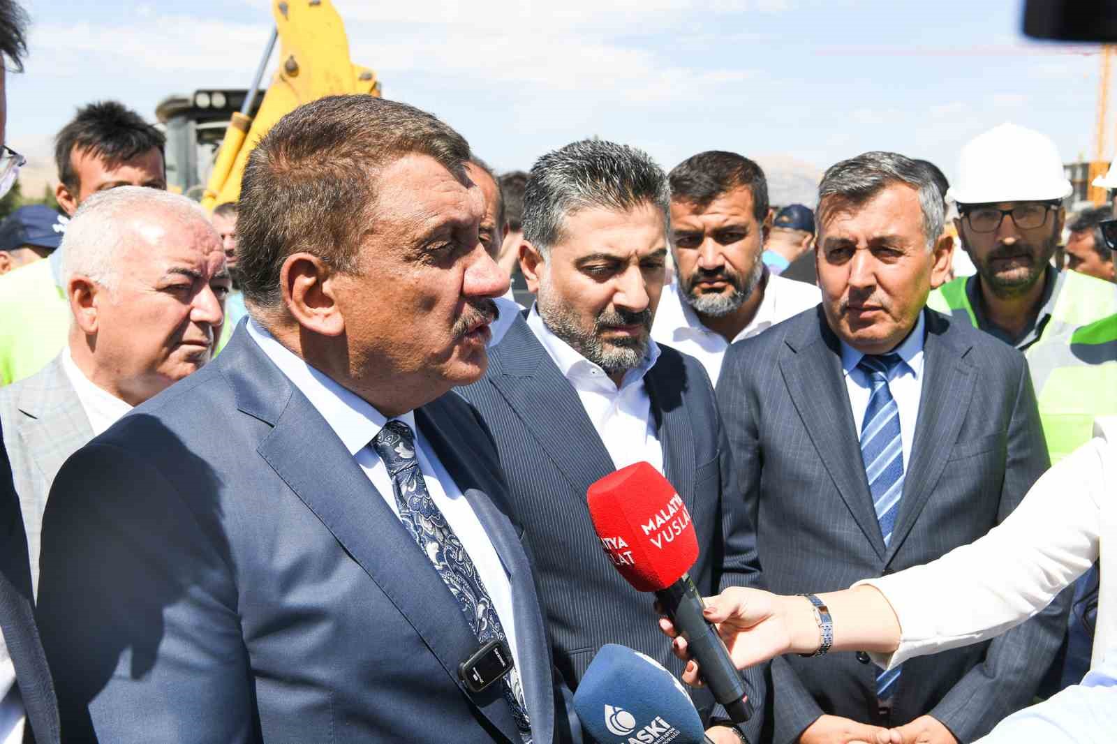 Başkan Gürkan: "Alt Yapıyı Ayağa Kaldırıyoruz"