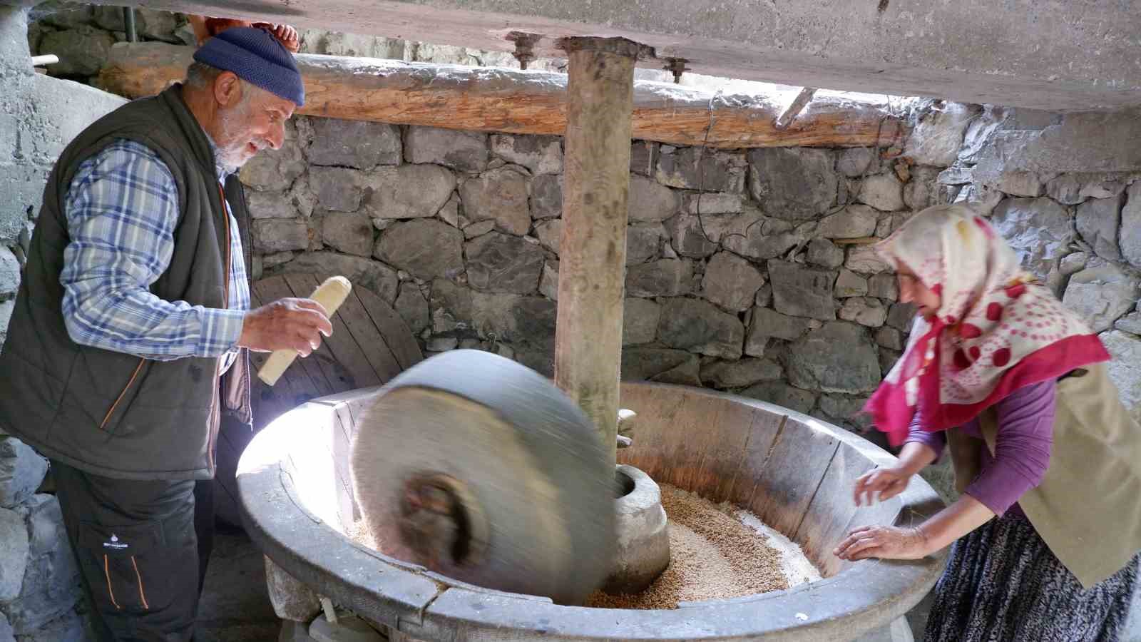 Erzurum’da Babadan Kalma Su Değirmeni