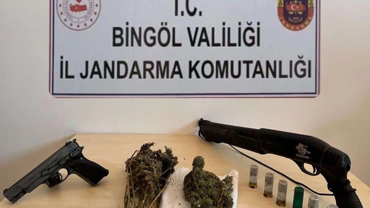 Bingöl’de Operasyonlarda Uyuşturucu Ve Silahlar Ele Geçirildi