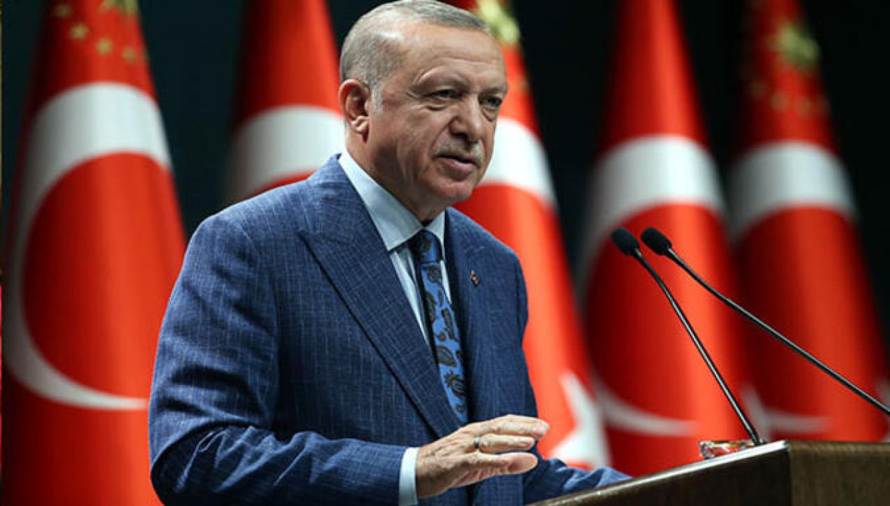 Başkan Erdoğan son sözünü söyledi! Emeklilere bir kereye mahsus 5000 TL Cumhuriyet ikramiyesi açıklandı