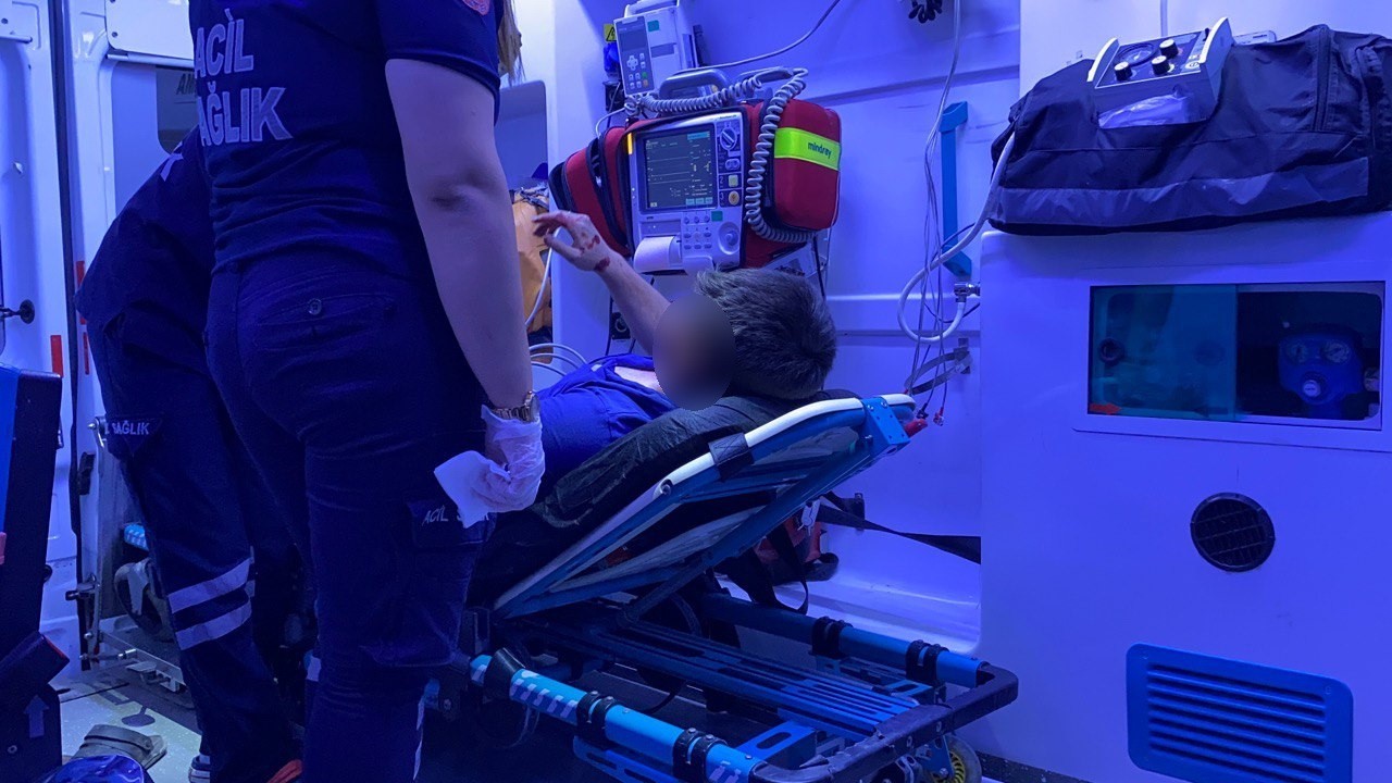 10 Kişi Yakaladıkları Bir Genci Hastanelik Edene Kadar Dövdü