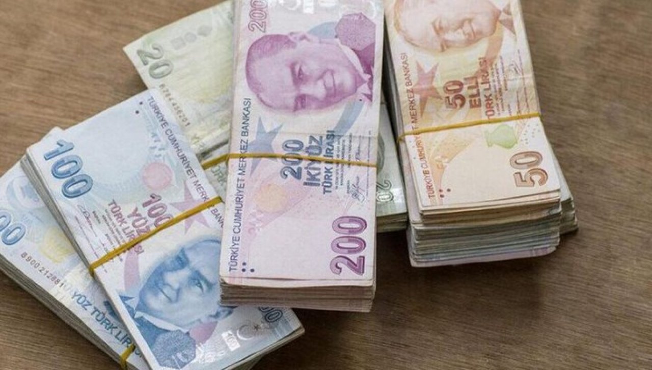 Flaş haber sabah saatlerinde geldi! Emekliye o bankadan 90 gün geri ödemesiz 40.000 TL şipşak kefil yok şart yok