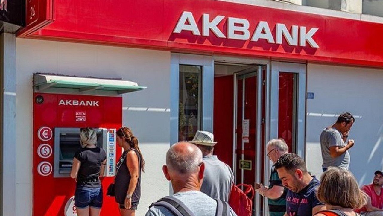 Cüzdanında AKBANK kartı olan müşteriler dikkat: 7/24 15 bin 100 TL ödeme var!