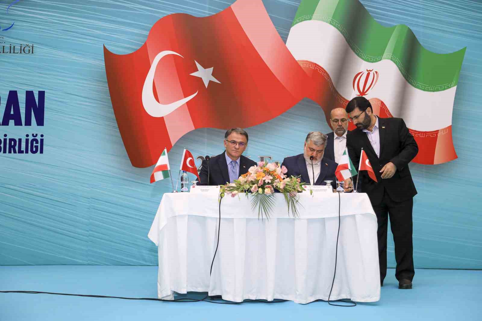 Türkiye-İran Aralarında "Sınır İlleri Ekonomik İşbirliği” Mutabakatı İmzaladı