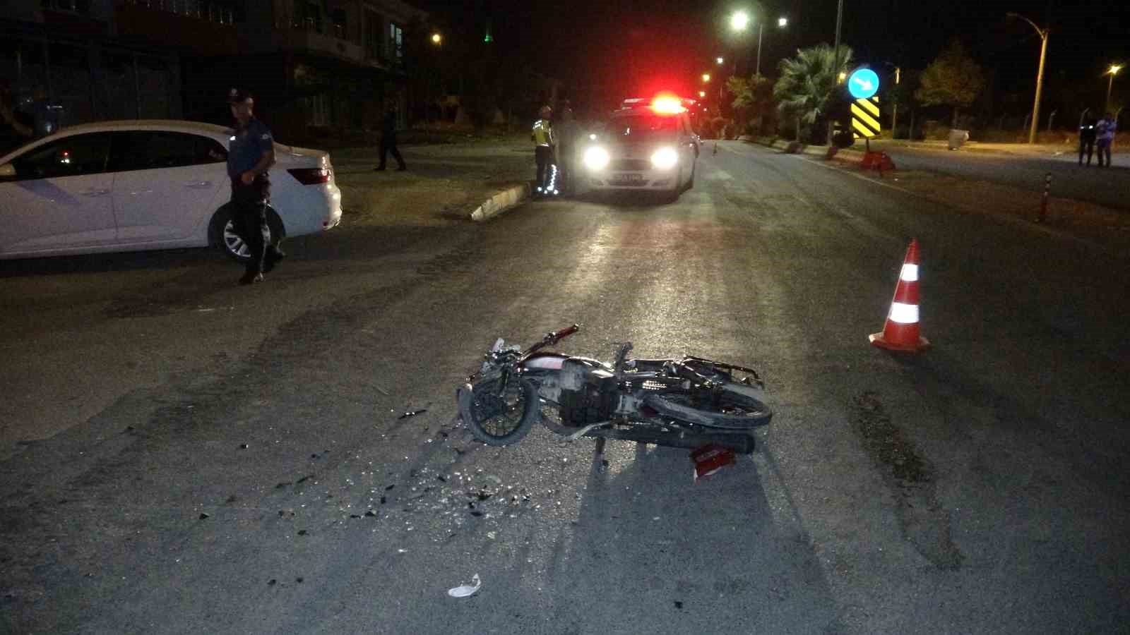 Otomobil İle Motosiklet Çarpıştı: 1 Kişi Hayatını Kaybetti