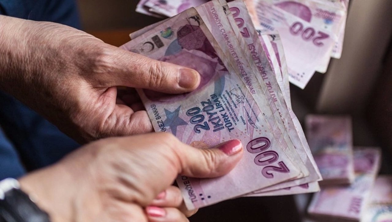 O banka para ihtiyacı olana hızır gibi yetişti! 15.000 TL sıfır faizle veriliyor! Hemen hesapta!