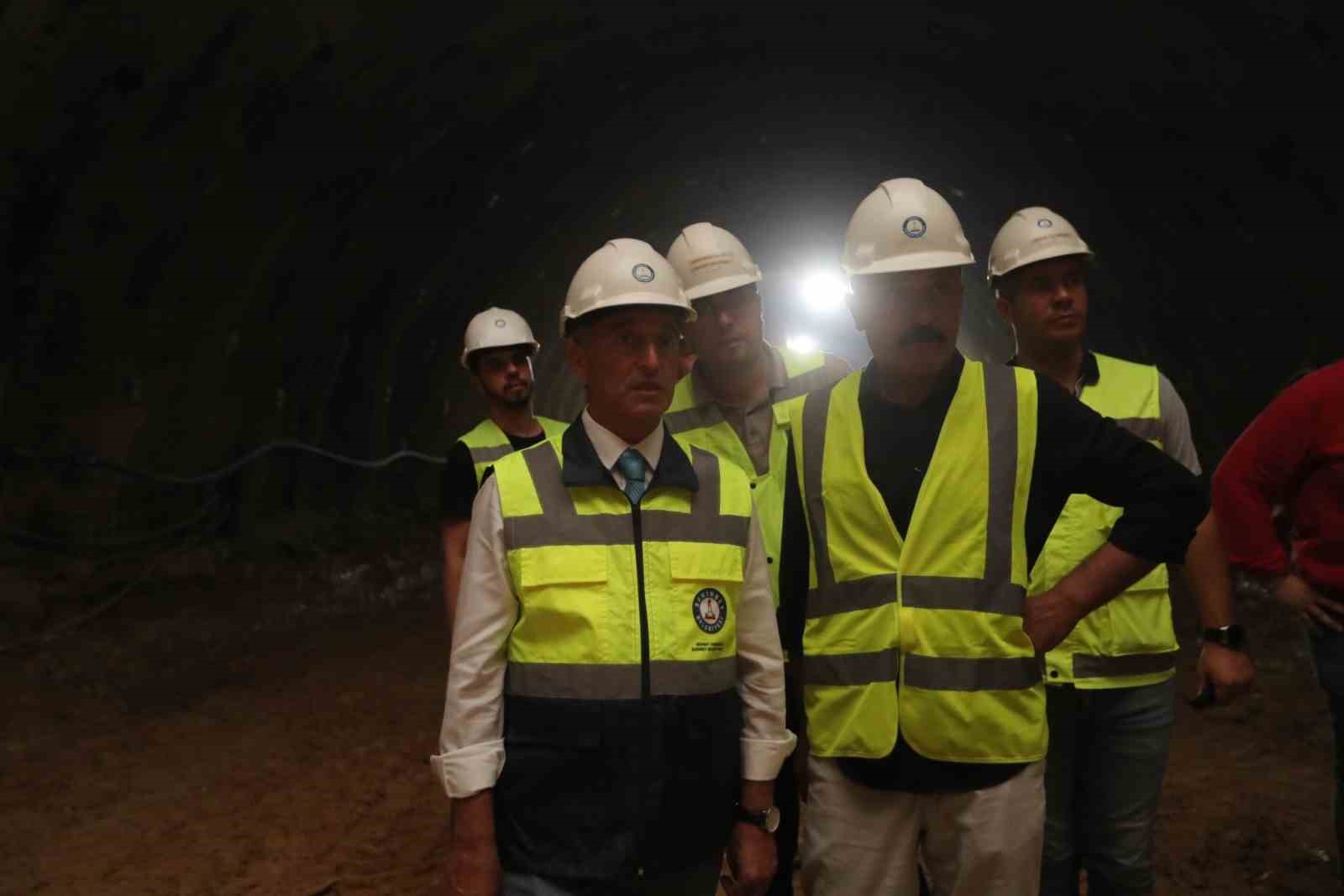 Tahmazoğlun'dan  “Tünel Çalışmasında 30 Bin Kamyon Hafriyat Çıkarıyoruz” Vurgusu