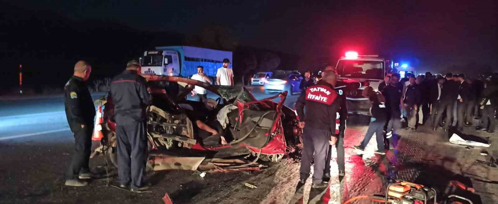 Tatvan’da Feci Kaza: 1 Ölü, 4 Yaralı