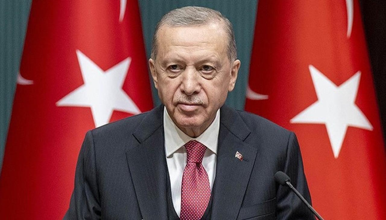 Cumhurbaşkanı Erdoğan canlı yayında açıkladı! Emekliye erken maaş zammı bayram ettirecek!