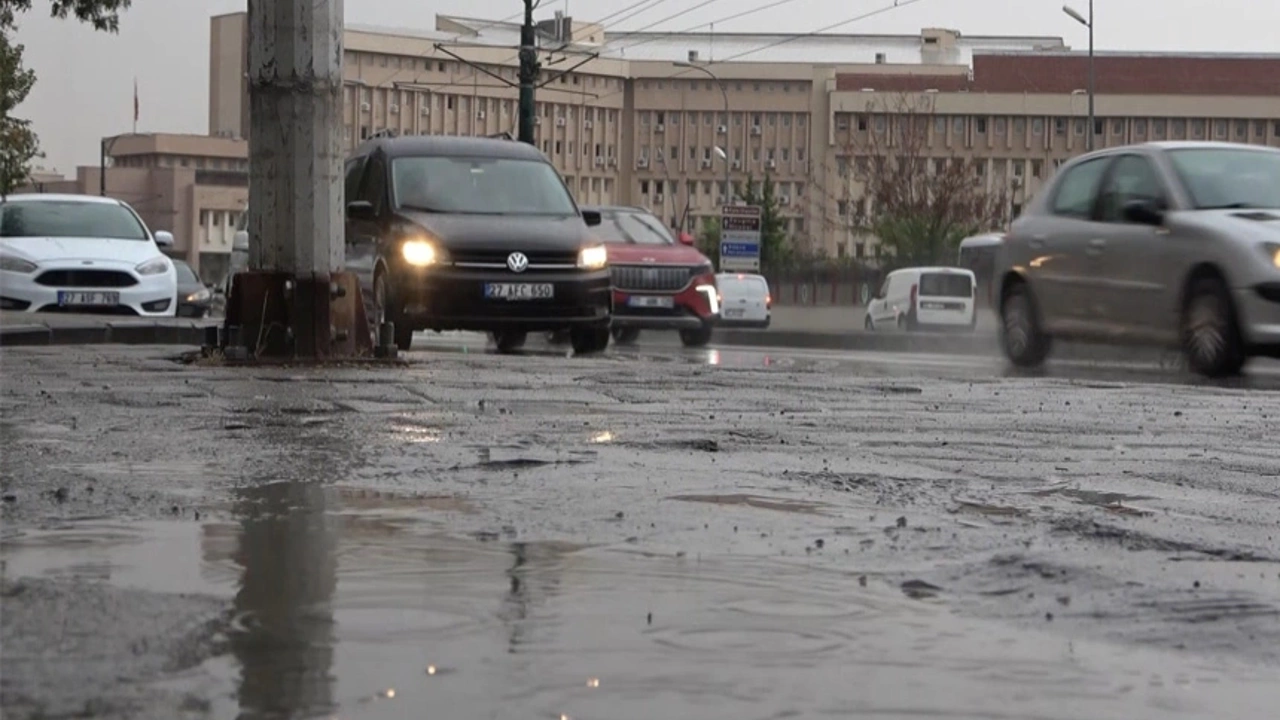 Gaziantep’te Yağmur Hayatı Olumsuz Etkiledi