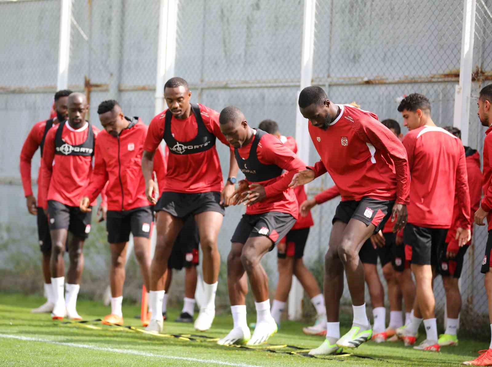 Sivasspor, Pendikspor Maçı Hazırlıkları Devam Ediyor