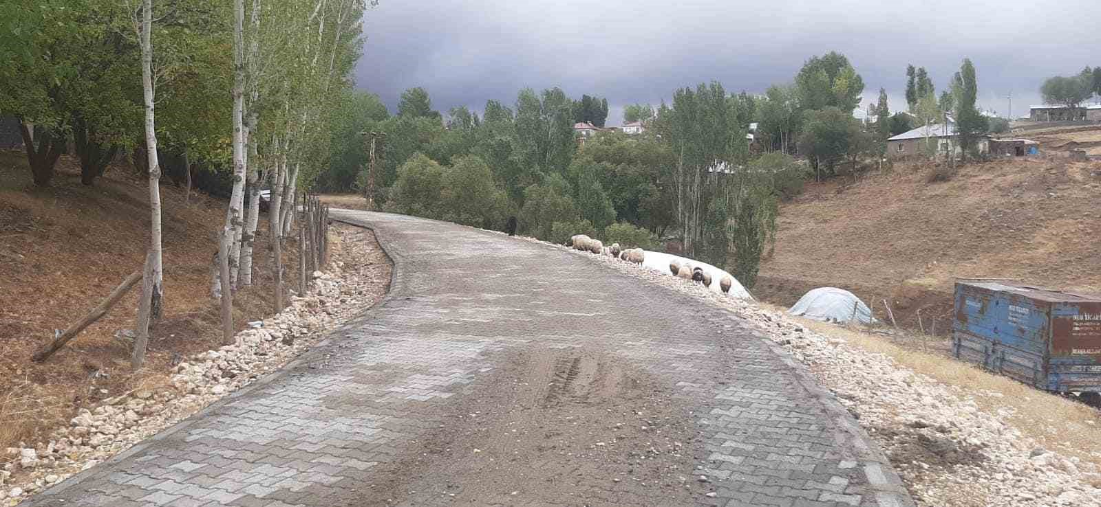 Köy Yolları Yol Çalışmaları Hız Kesmedi