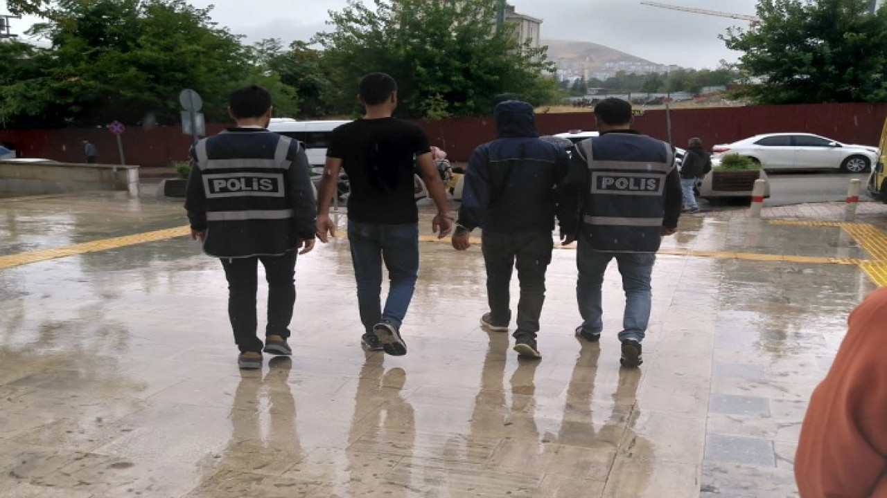 Elazığ’da 16 Yıl Kesinleşmiş Hükmü Bulunan 2 Şahıs Tutuklandı