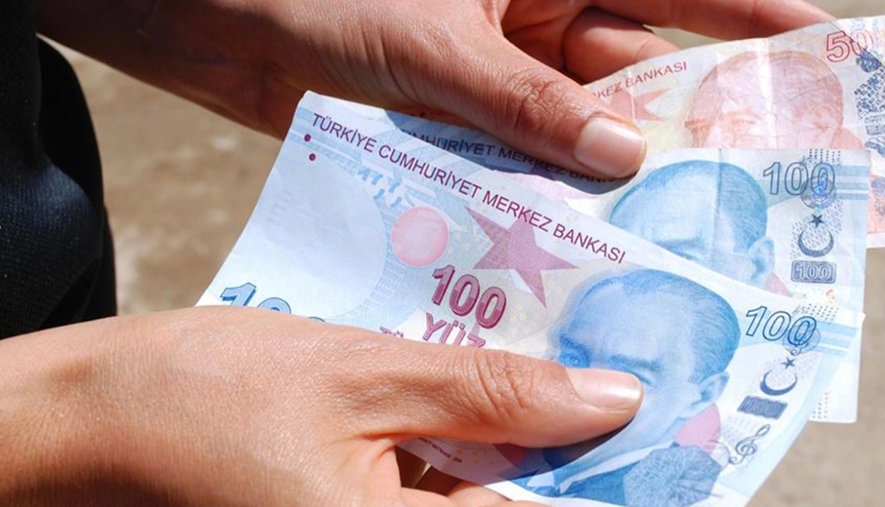 Vakıfbank bankamatik kartı kullanan herkese 24 ay vadeli 100.000 TL veriyor