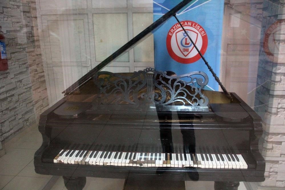 Tarihi Erzincan Lisesi Atatürk'e Hediye Edilen Piyanoya Ev Sahibi Oldu