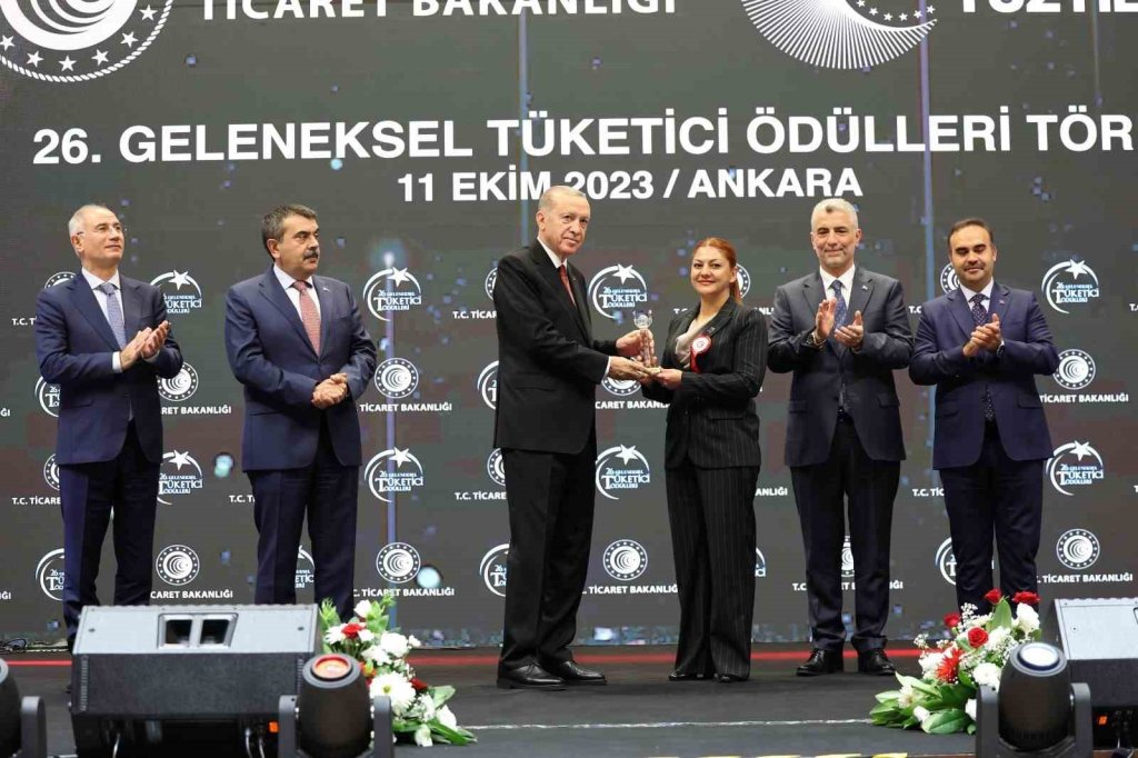 Trt Erzurum Radyosu Ödül Aldı