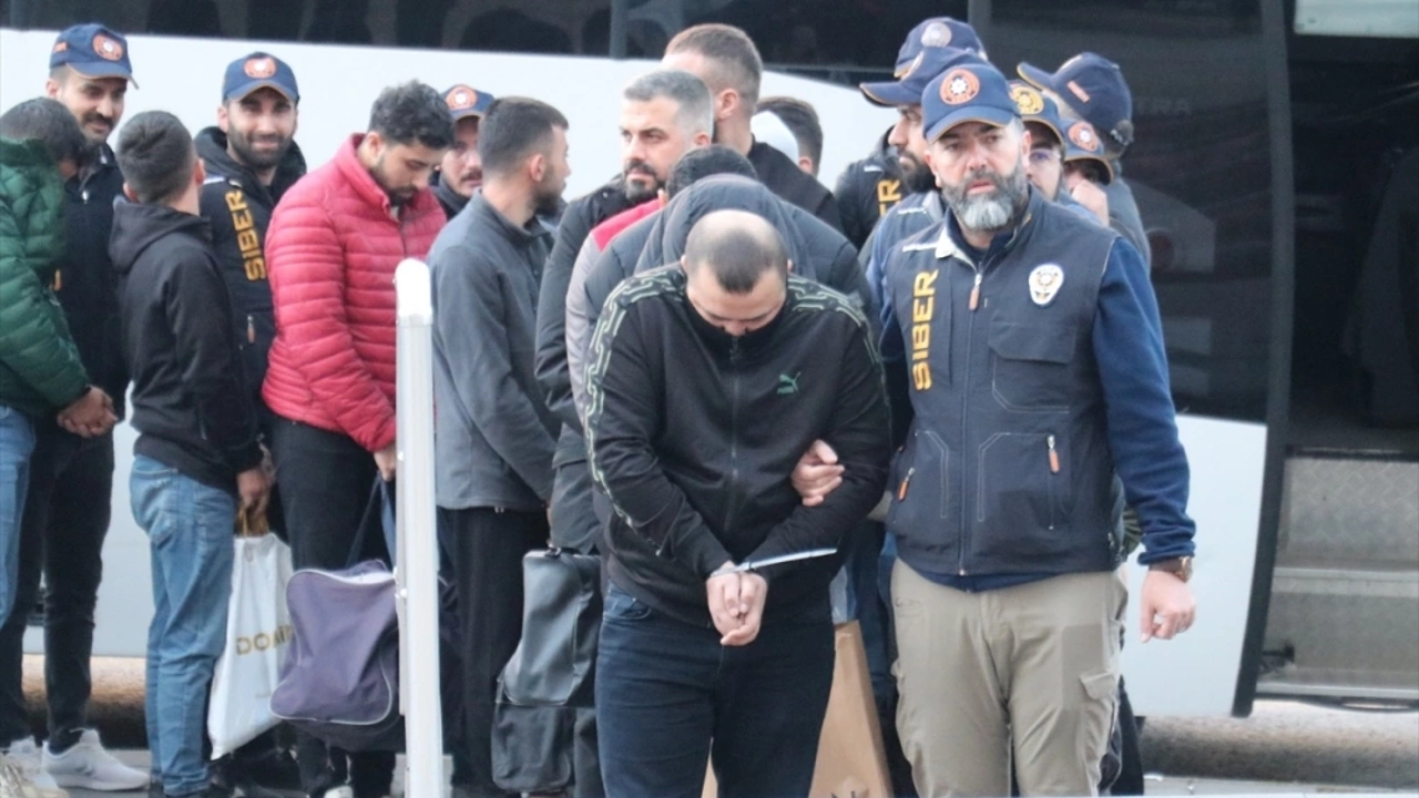 Erzurum’da Dolandırıcılara Yönelik Operasyon: 43 Gözaltı