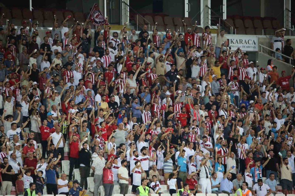 Sivasspor - Kasımpaşa Maçının Biletleri Satışa Çıktı