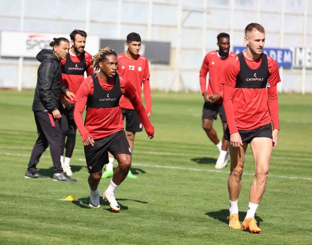 Sivasspor Kasımpaşa Maçı İçin Taktik Çalıştı