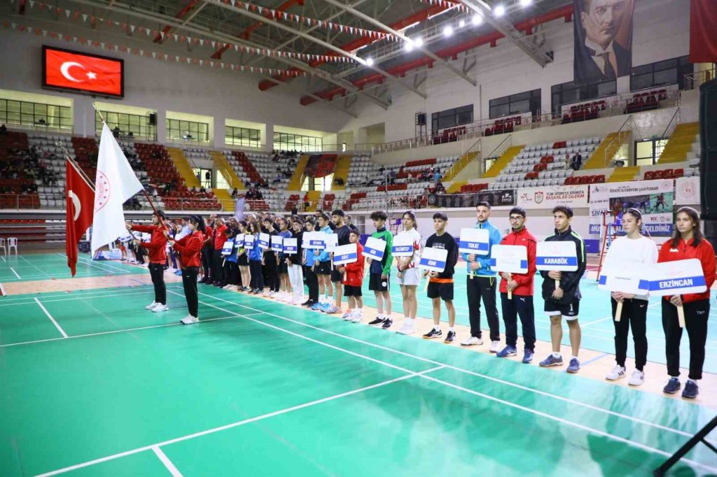 Badminton Büyükler Türkiye Şampiyonası, Sivas’ta Start Aldı