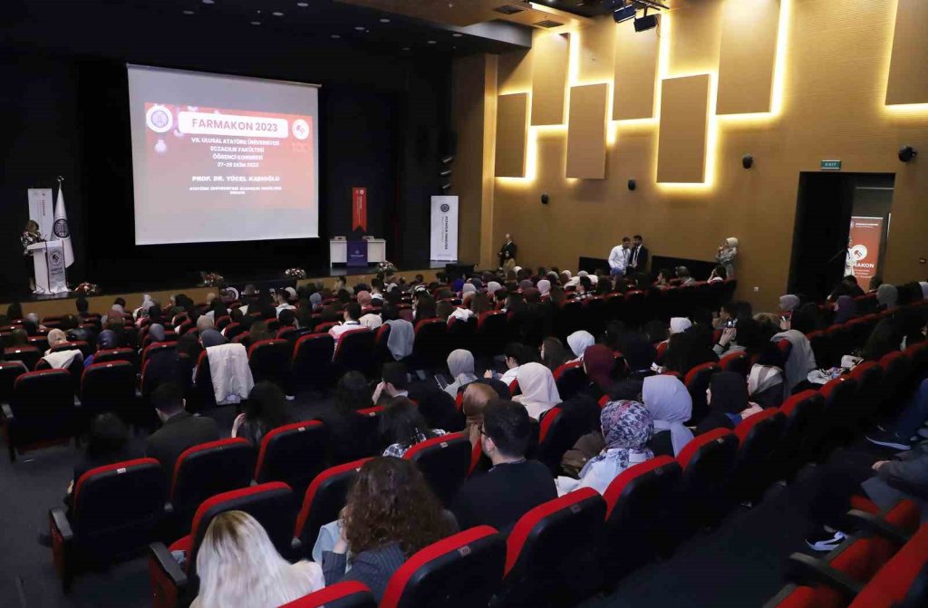Atatürk Üniversitesi Vıı. Ulusal Eczacılık Öğrenci Kongresi Start Aldı