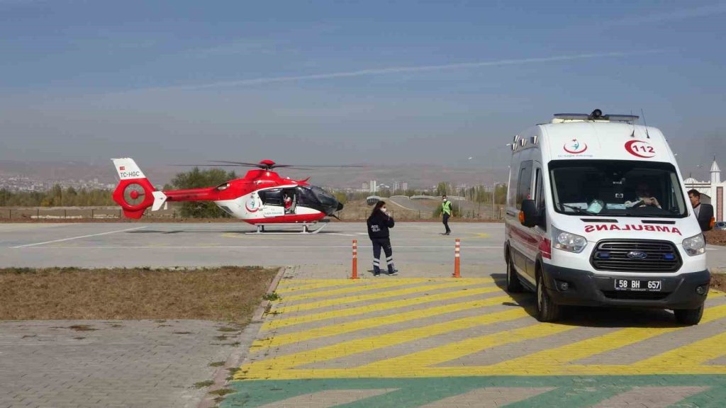 Ambulans Helikopter Bebek İçin Yükseldi