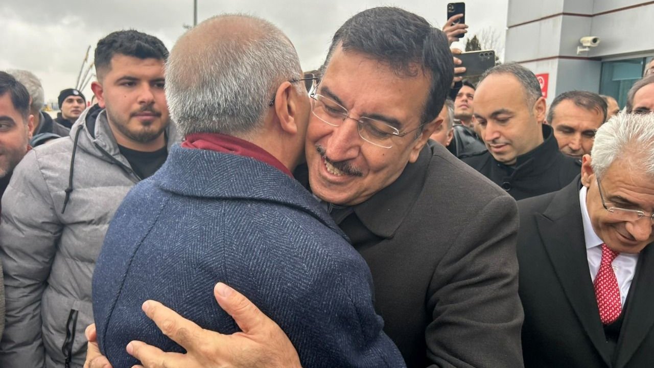 Sami Er Ankara Dönüşü Kucaklandı