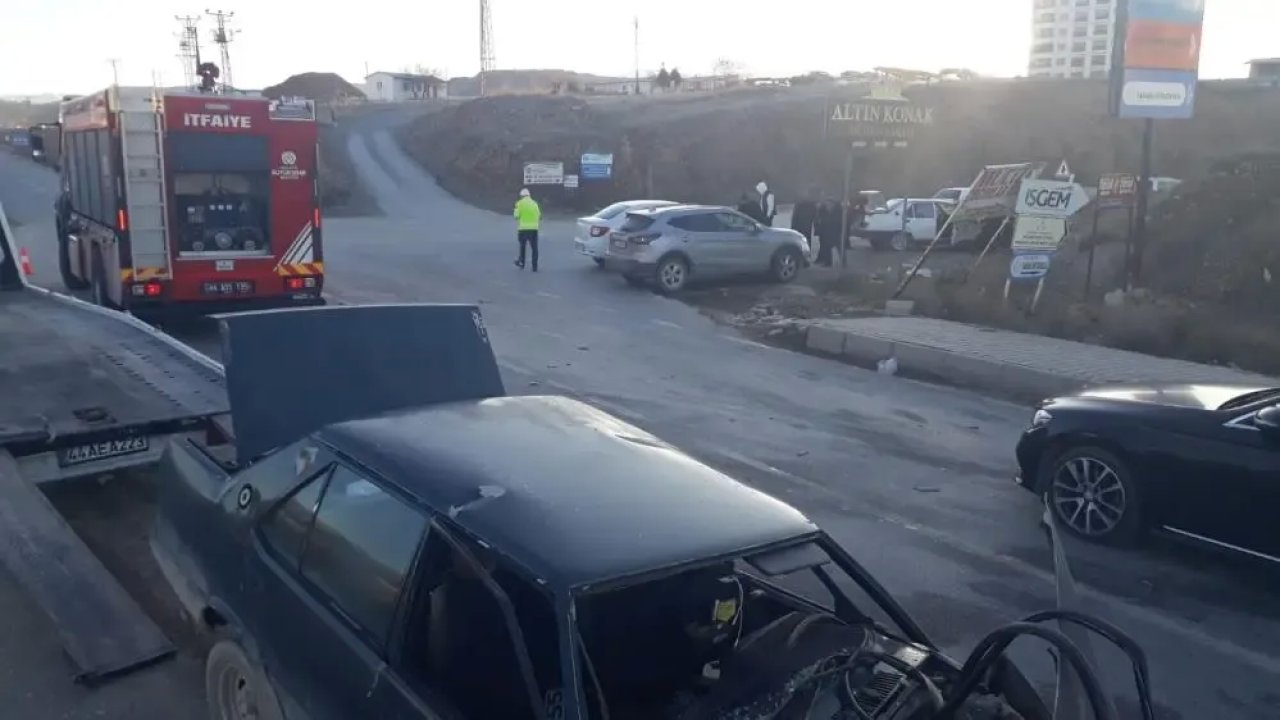 Malatya’da Korkunç Kaza! 3 Araç Bir Birine Girdi