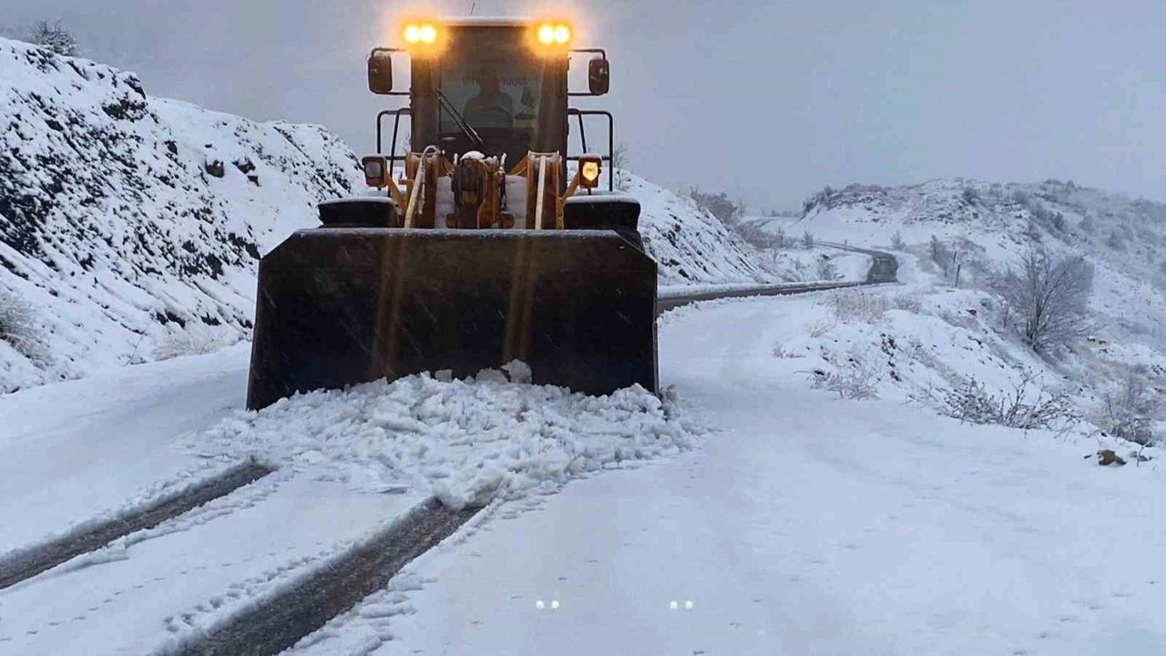 Malatya’da Yol Açma Faaliyetleri Devam Ediyor