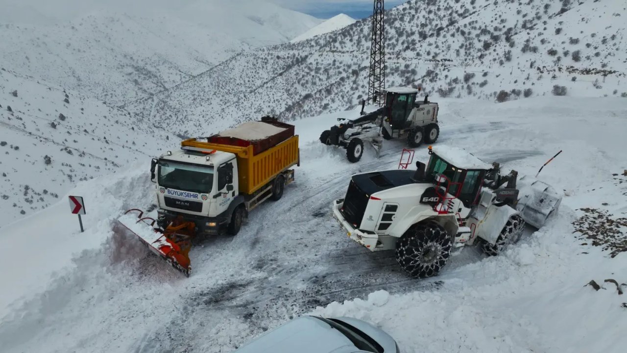 Büyükşehir Sayesinde Tüm Yollar Hizmete Girdi