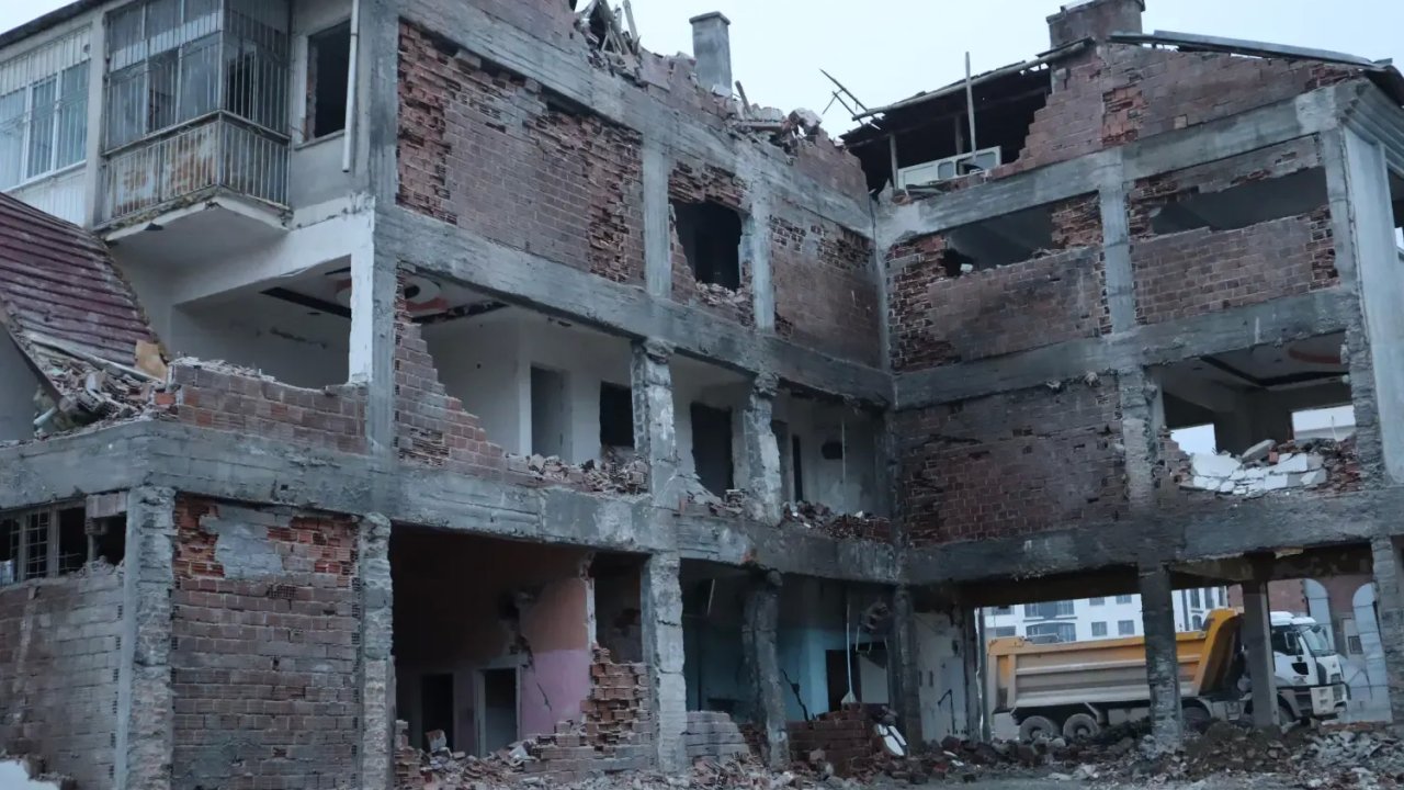 Malatya'da Depremin Hüzünlü İzi