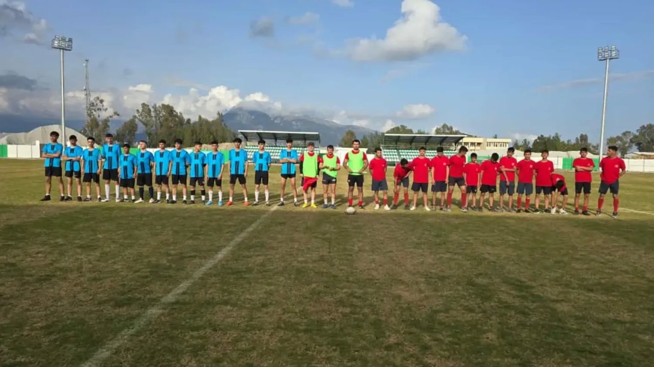 Malatya'yı Mersin'de Rugby Yarı Finalinde Temsil Edecek