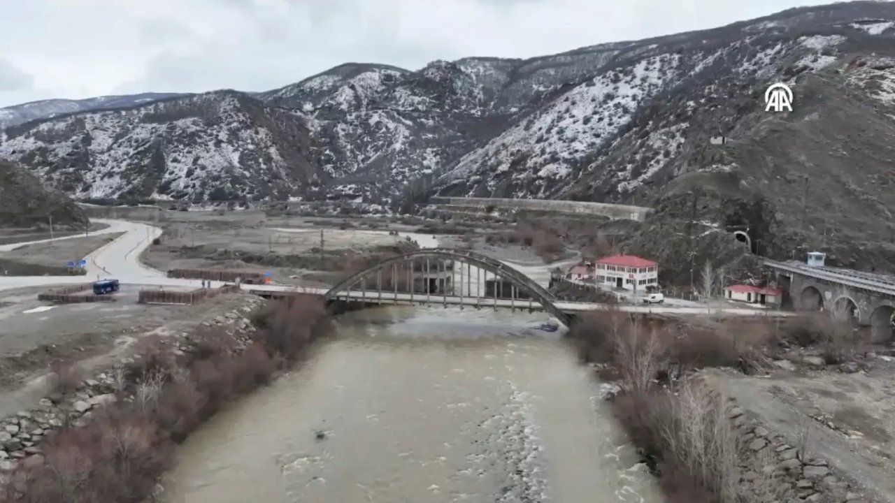 Tunceli'deki Mutu Köprüsü Yenileniyor: Malatya Ayağı Düzenleniyor