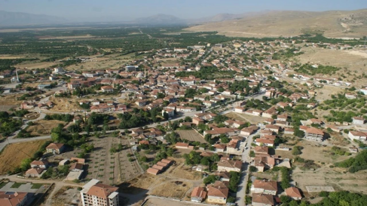 Depremin Ardından Umudu Yeşerten Bir Hikaye