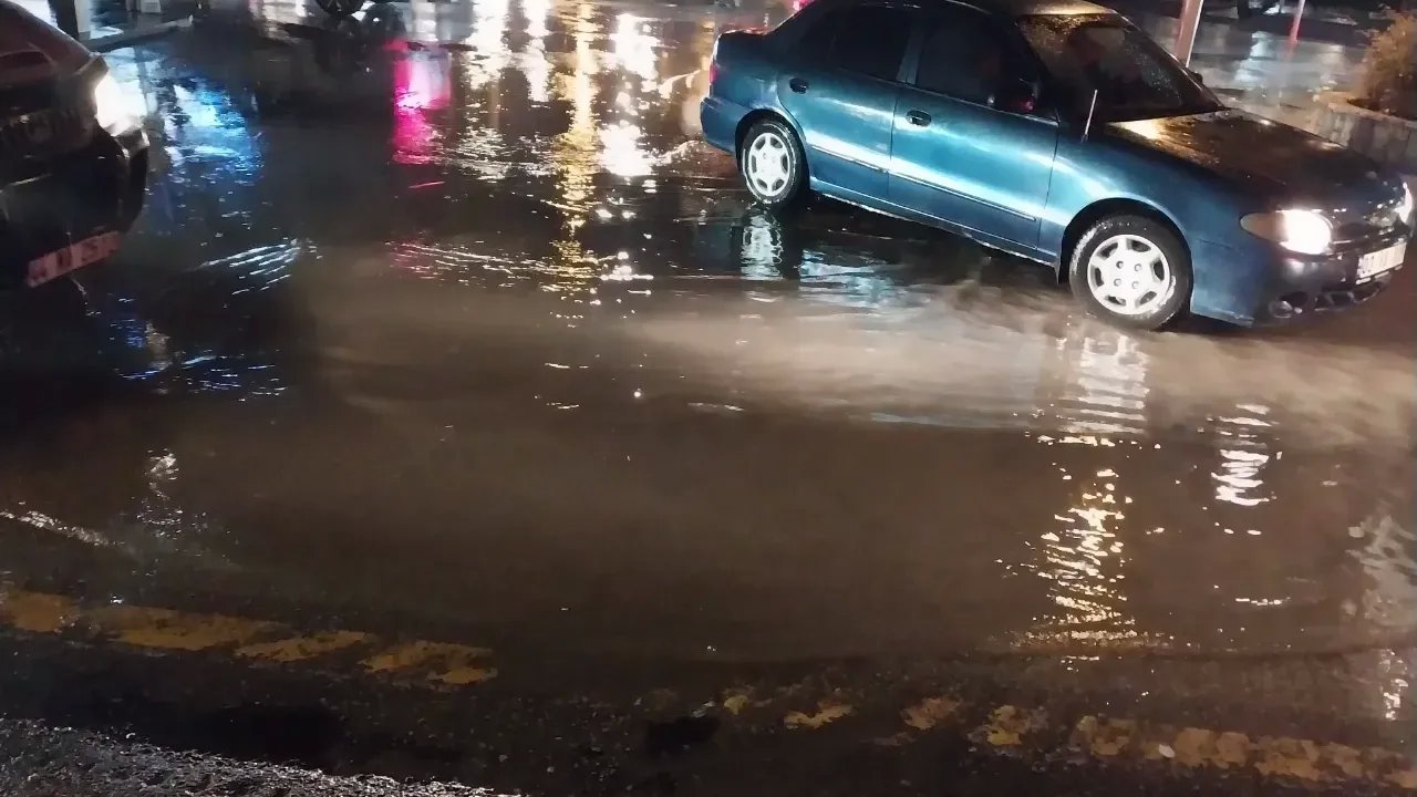 Malatya Dün Yoğun Yağışlarla Mücadele Etti