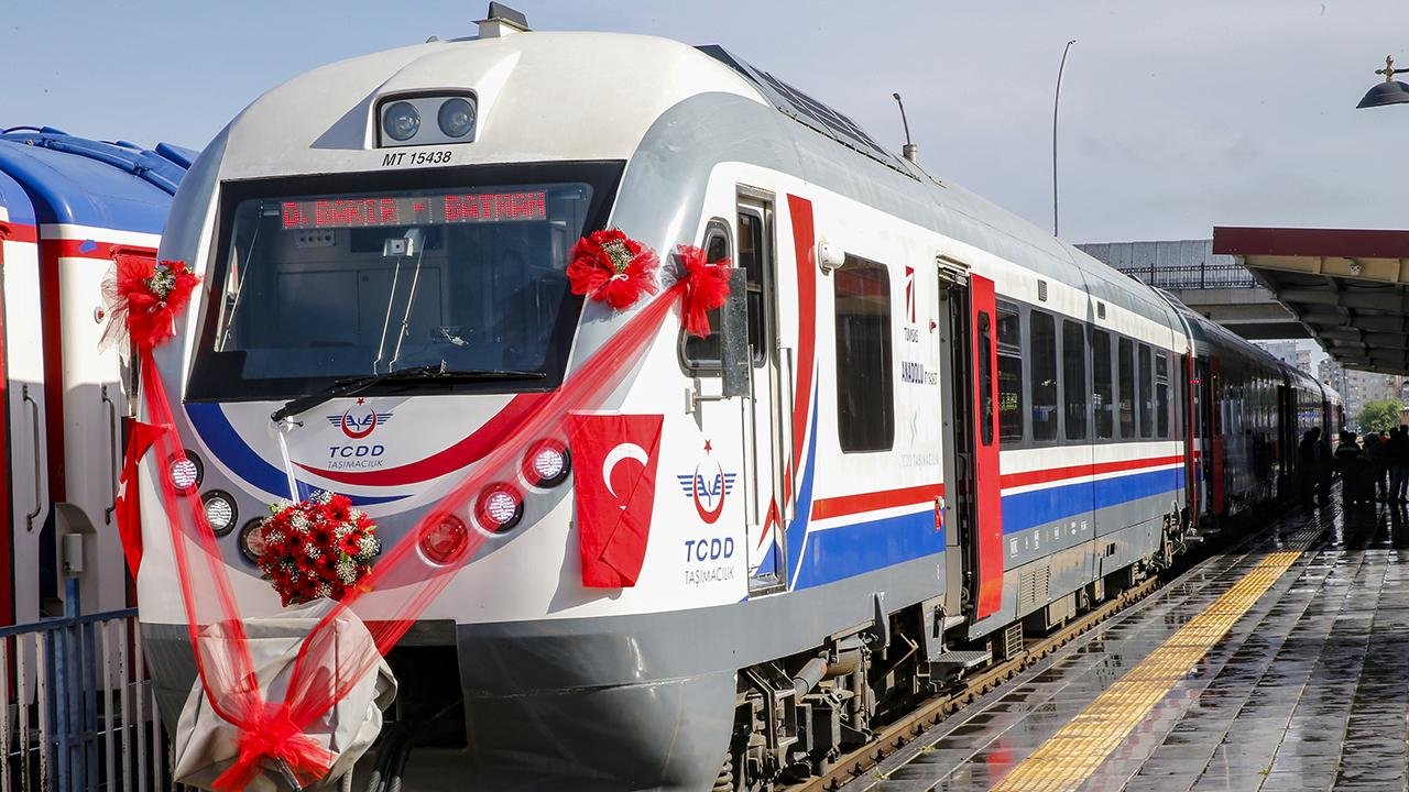 Ankara-Diyarbakır Turistik Treni: Manzara ve Lezzet Dolu Unutulmaz Bir Seyahat