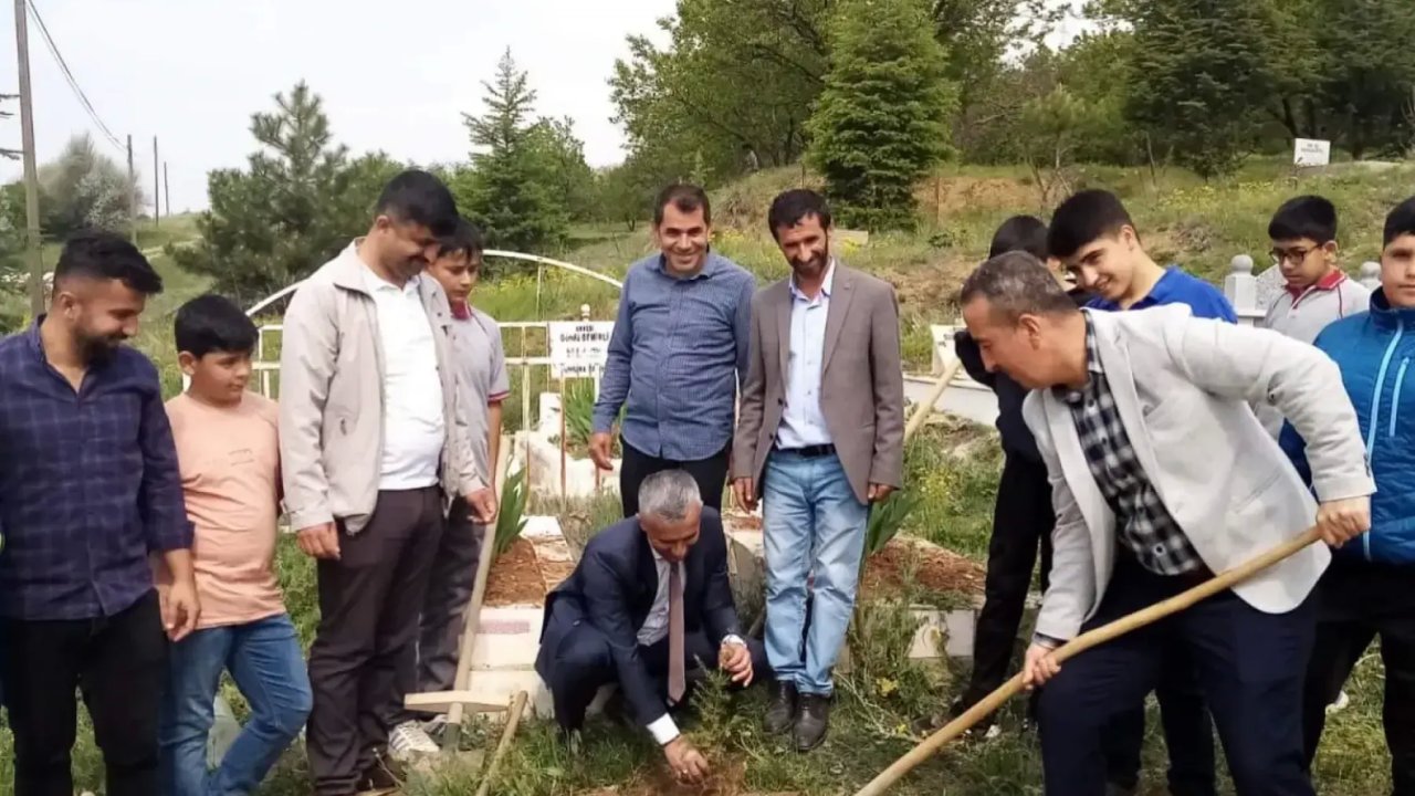 Topluma Hizmet: Doğanşehir'de Mezarlık Düzenleme ve Ağaçlandırma