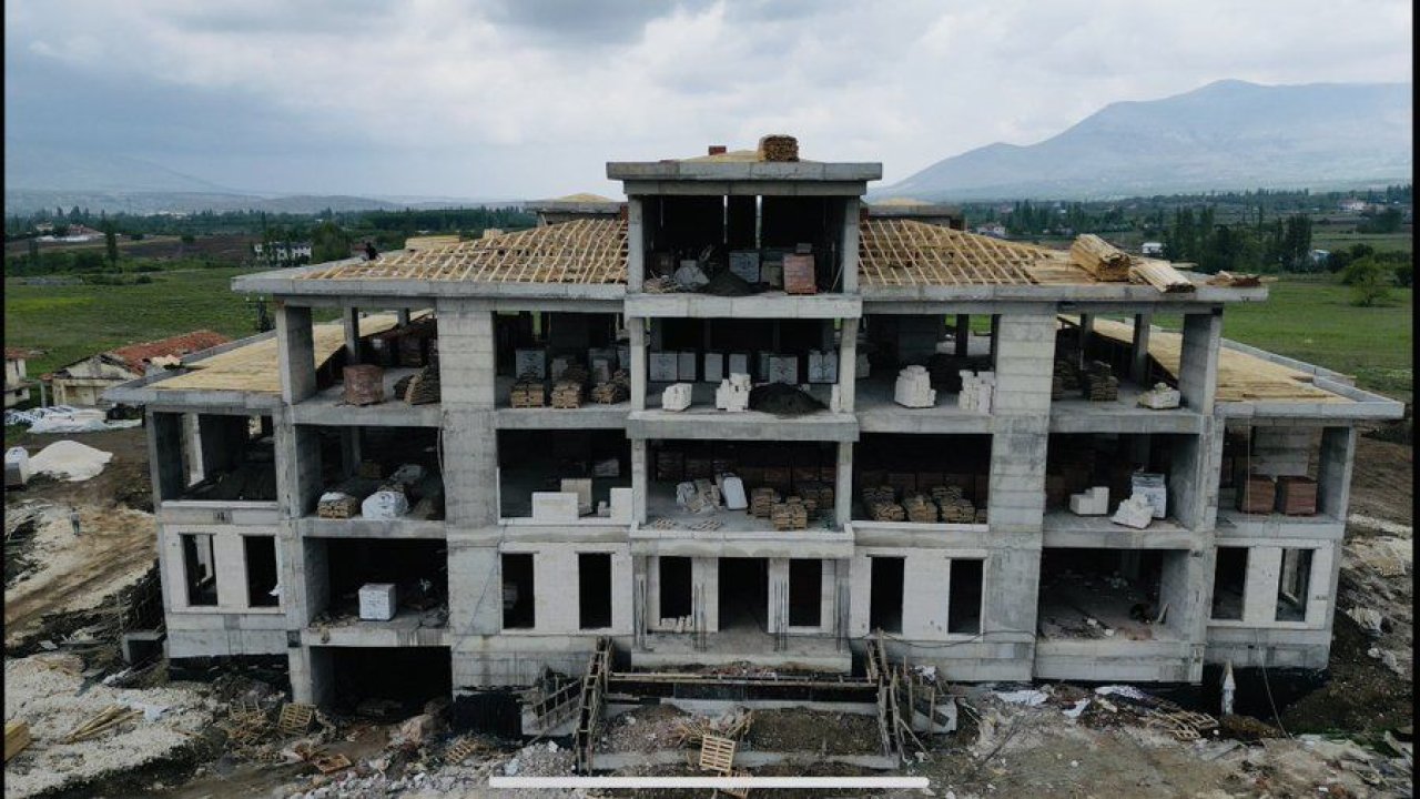 Doğanşehir'de Yeni Devlet Binası İnşaatı Denetlendi